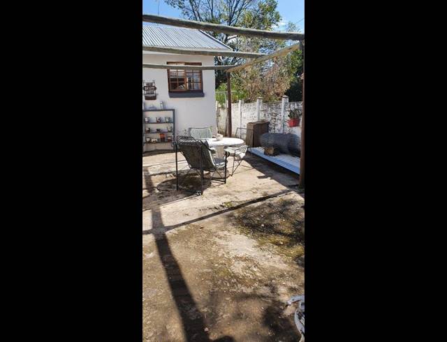 10 BEDROOM HOUSE FOR SALE IN LADYBRAND